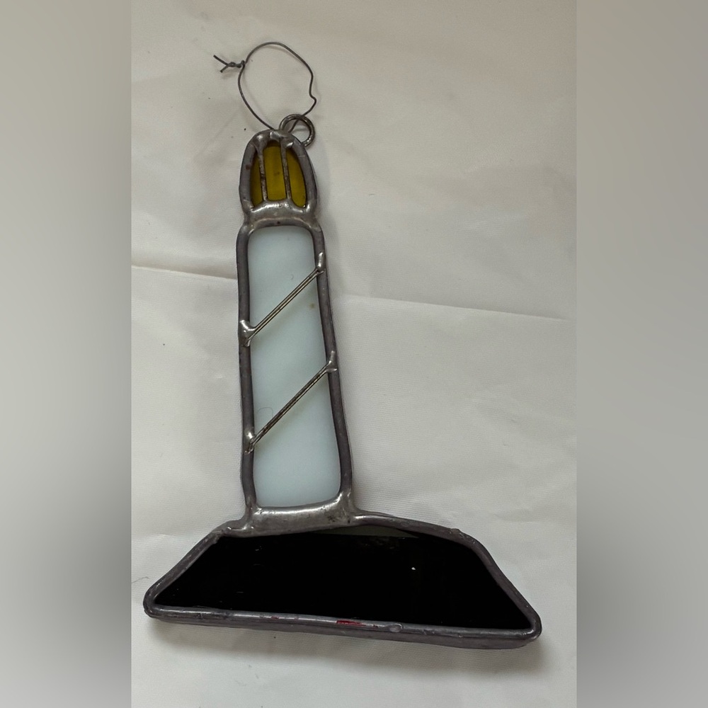 STAINED GLASS LIGHTHOUSE SUN-CATCHER ORNAMENT - Picture 2 of 5